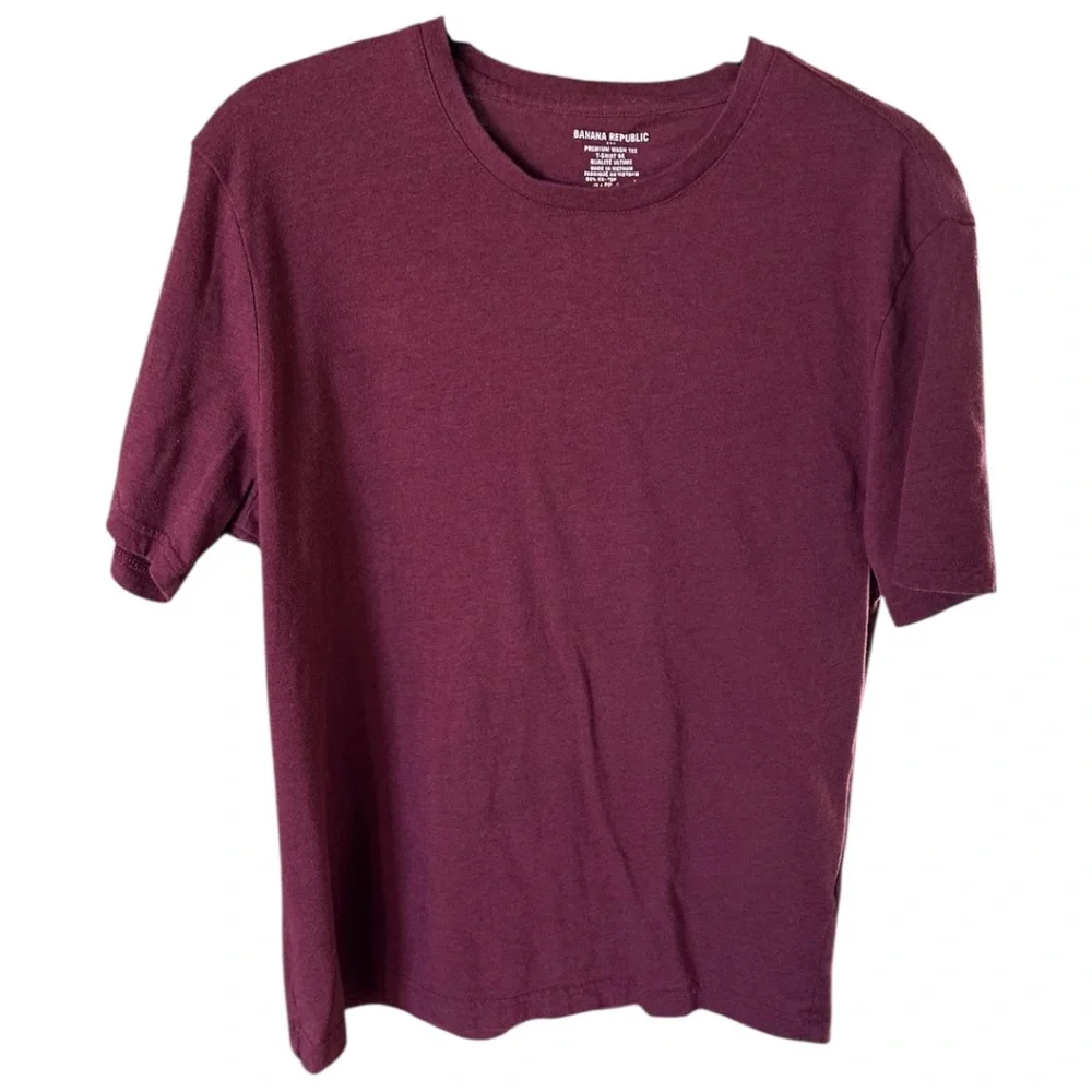 Banana Republic Premium Wash Tee – Burgundy – Men’s Size M